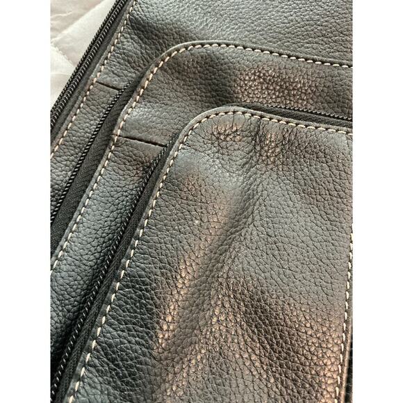 TIGANANELLO small women’s/girls backpack with minimal defaults - Picture 5 of 11